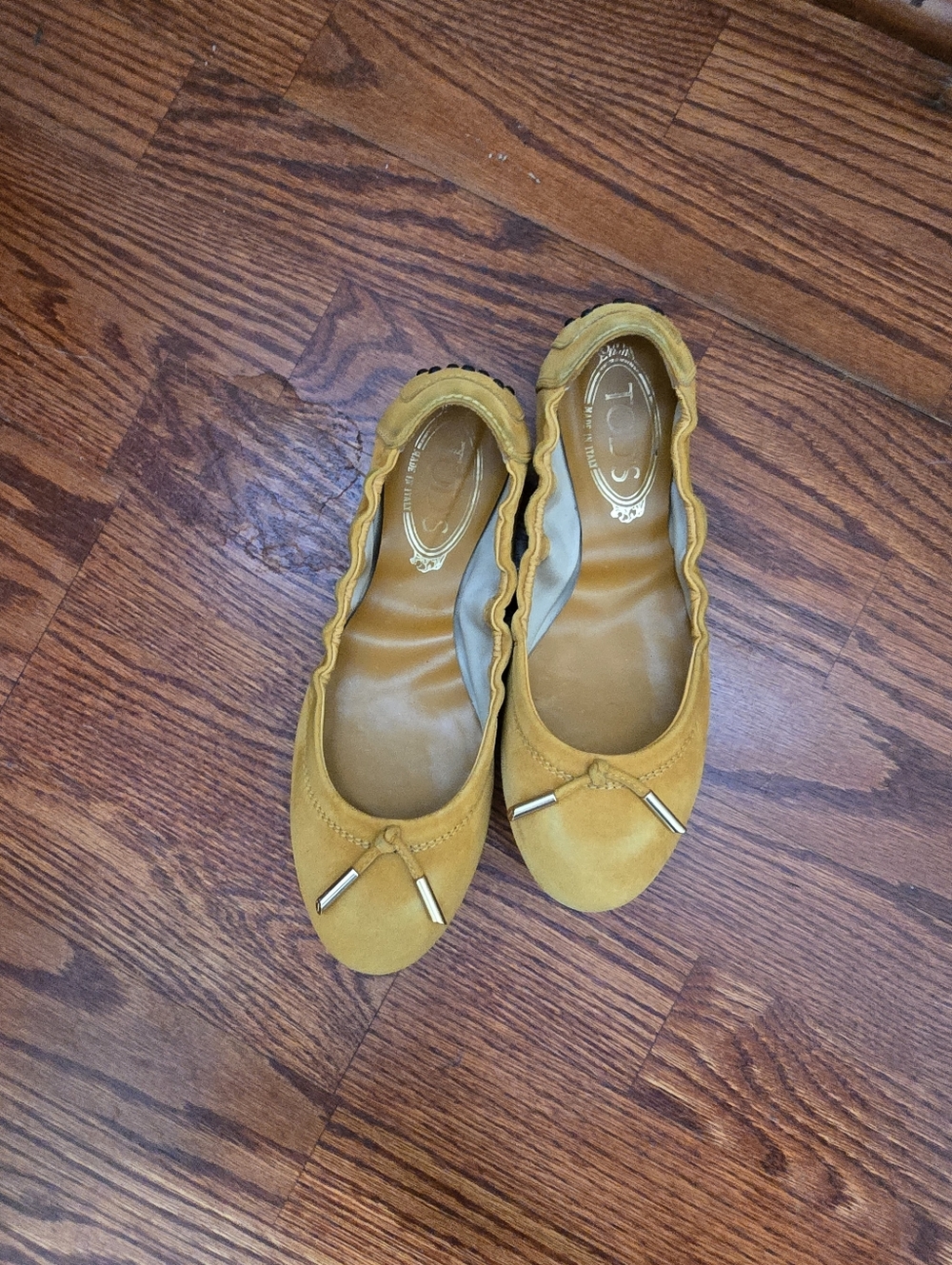 TOD'S Italy Mustard Yellow Suede Gommini Ballet Flats Size 36 US 6 - CLEAN!